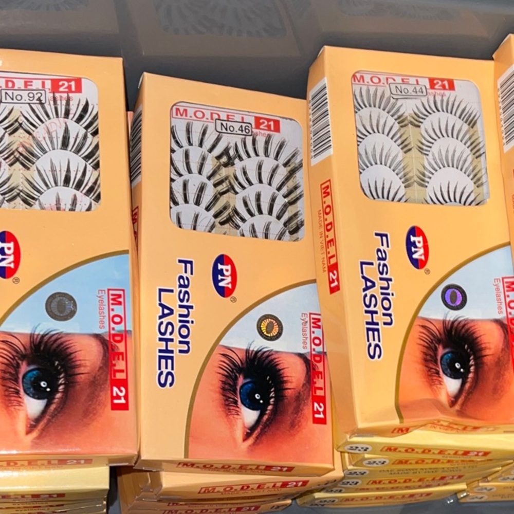 50 sets of miscellaneous lashes